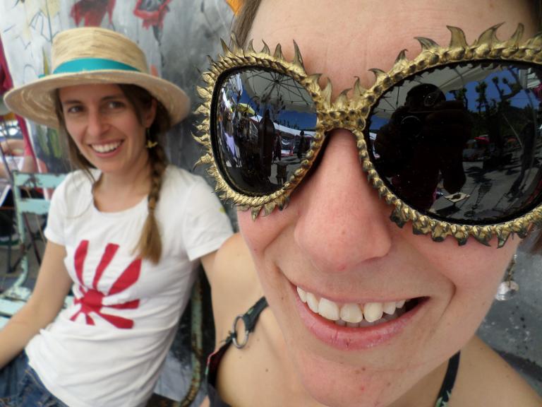 Jeunes femmes lunettes 1